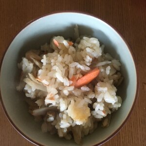 鮭とごぼうの炊き込みご飯